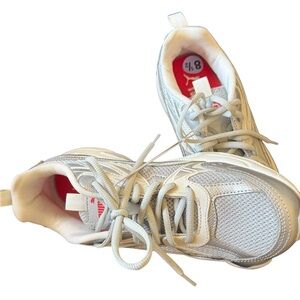 Puma Gray and Red Athletic Shoes with Supportive Midsole